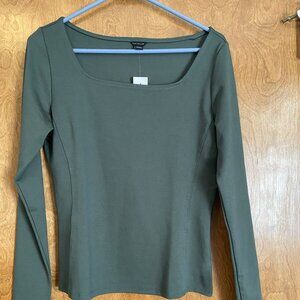 Ann Taylor stretchy top in dark olive green